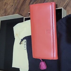 Loewe wallet